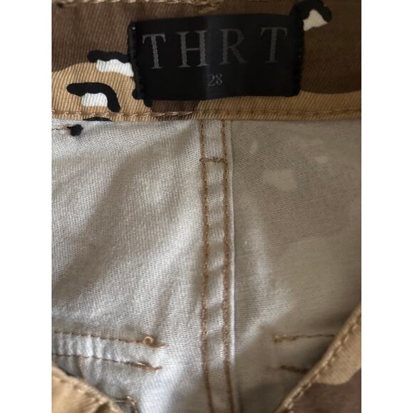THRT Above The Rest Camo Pants Size 28 - Picture 3 of 4